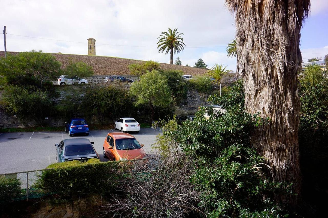 Studio 101 - First floor Fremantle studio apartment Esterno foto
